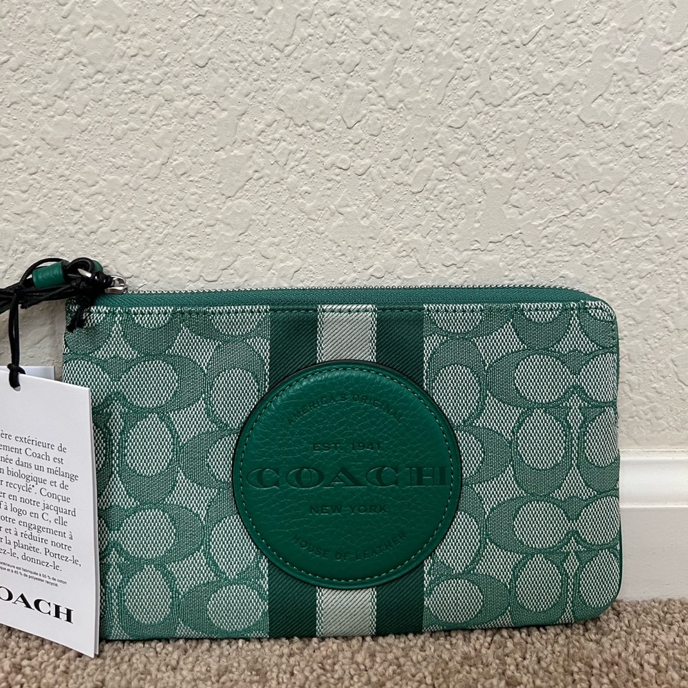 Dempsey Large Corner Zip Wristlet In Signature Jacquard With Stripe
